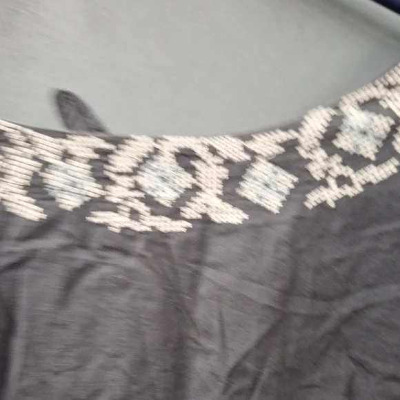 Gray Boxy Blouse with Embellished Short Sleeves - Picture 3 of 5